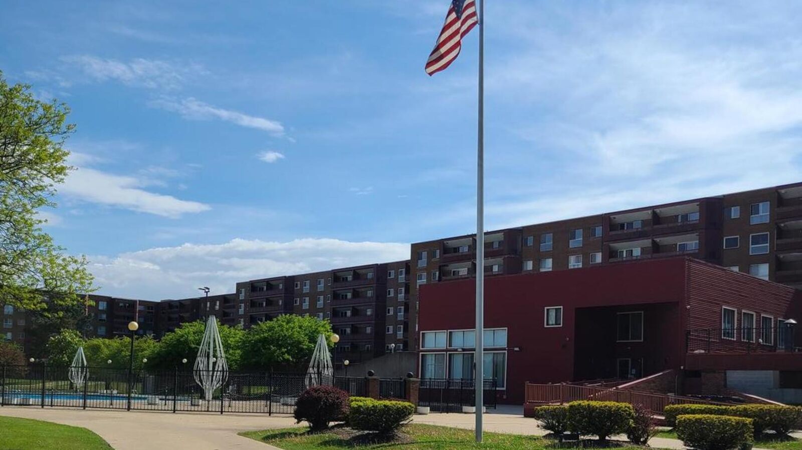 Property Photo: 500 Park Avenue 537 IL 60409