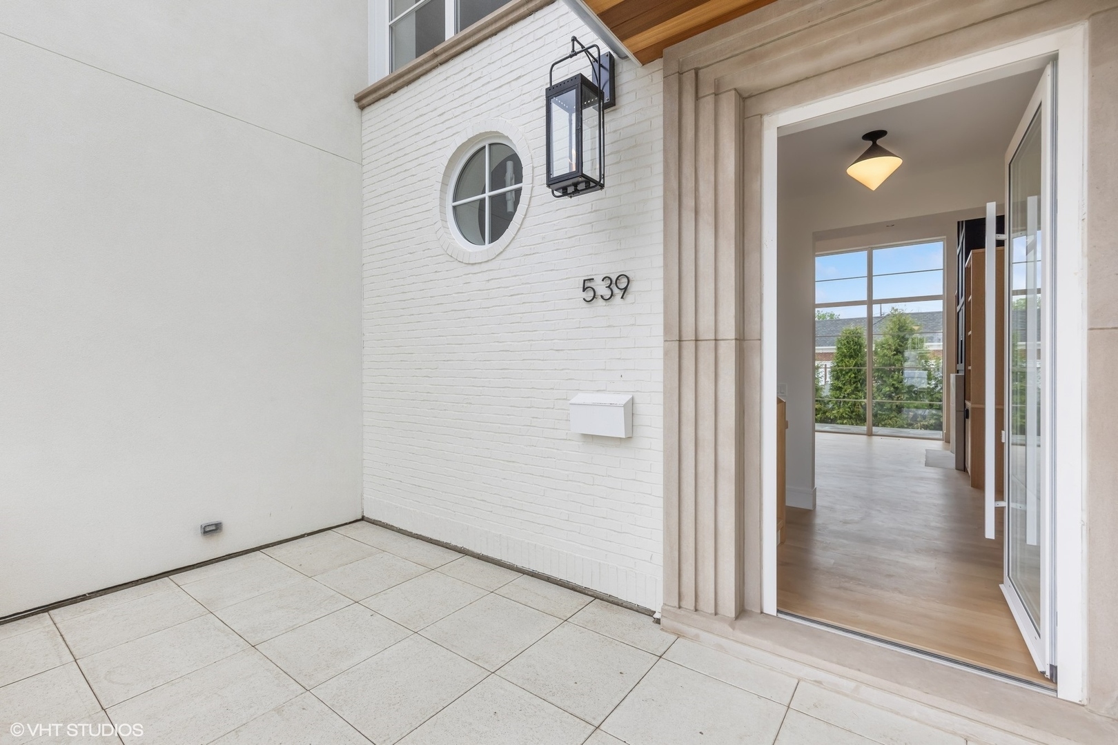Property Photo: 539 Kensington Court IL 60521