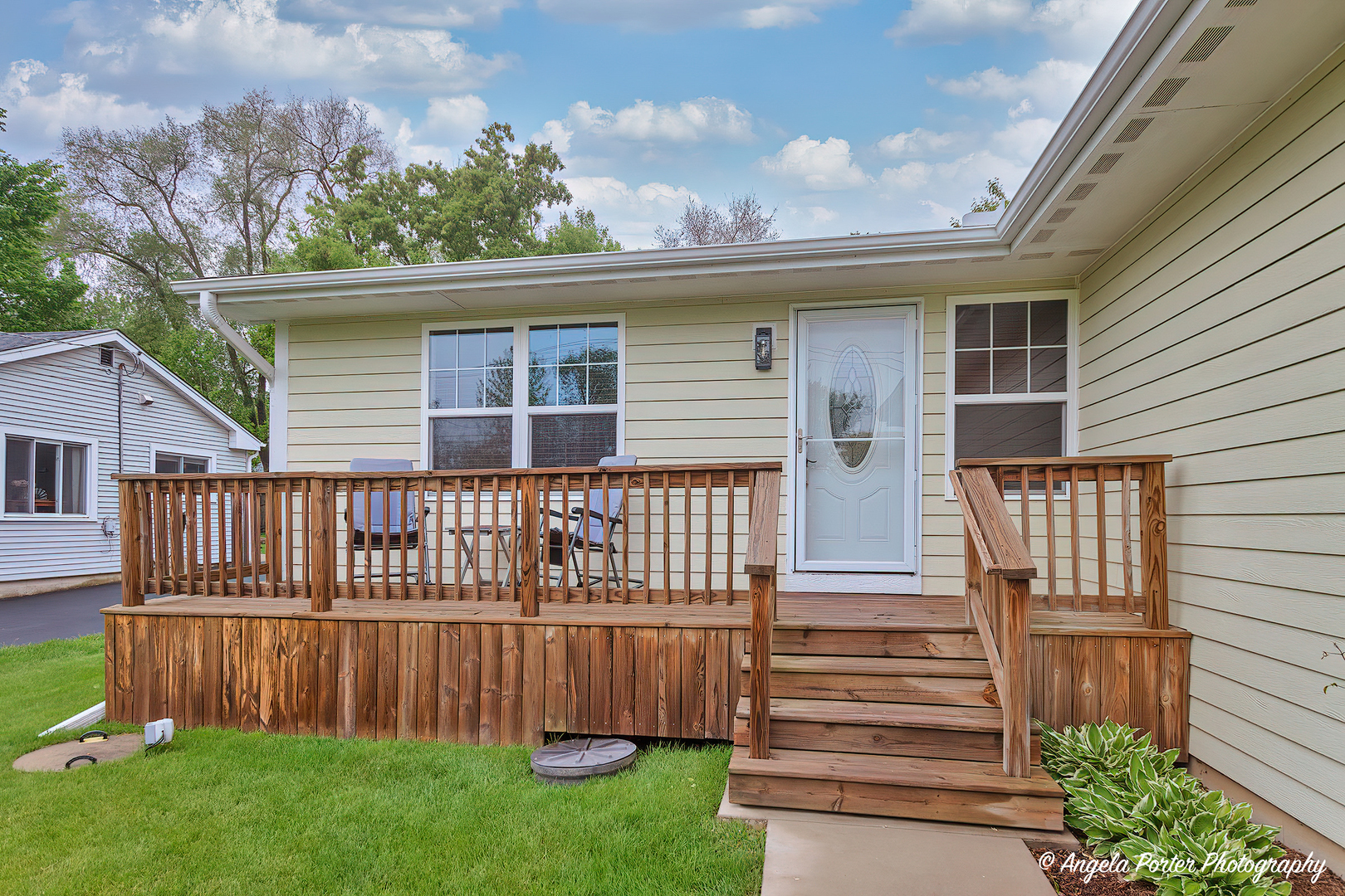 Property Photo: 2505 S Harriet Lane IL 60051