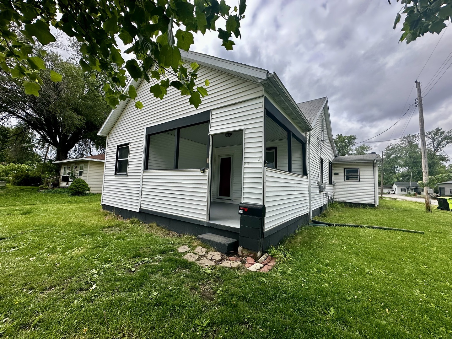 509 E Webster Street  Clinton IL 61727 photo