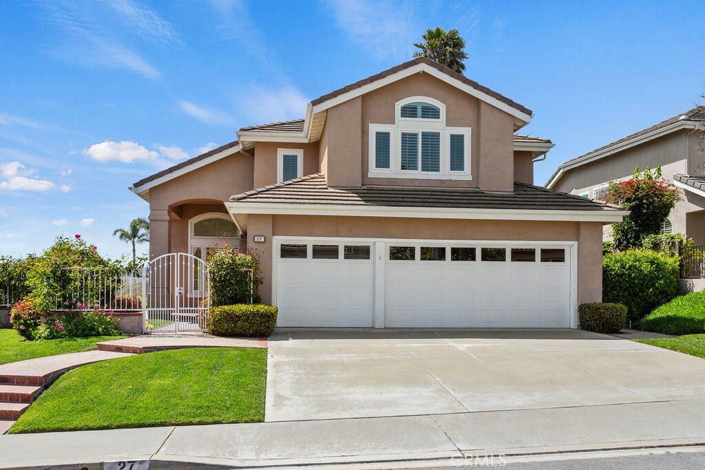Property Photo: 27 High Bluff CA 92677