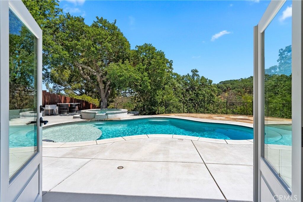 Property Photo: 9900 Carmelita Avenue CA 93422