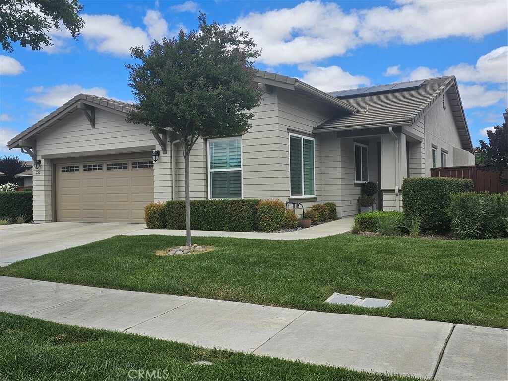 Property Photo:  732 Palo Alto Court  CA 93446 
