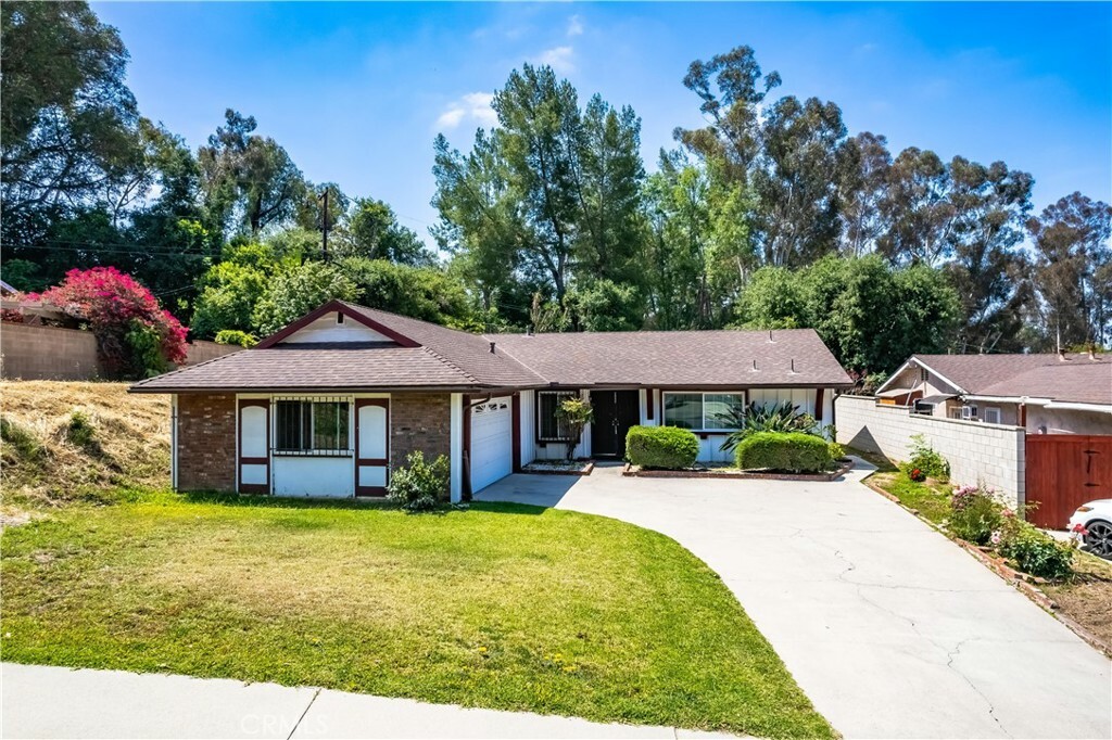 Property Photo: 1510 E Newcrest Drive CA 91792