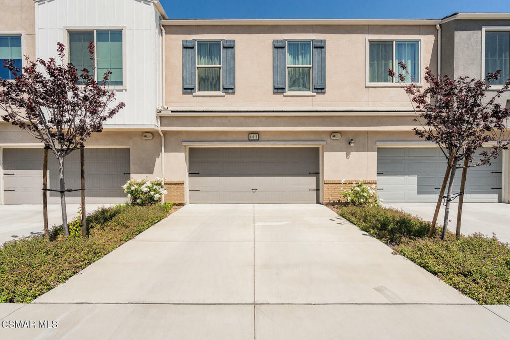 Property Photo:  110 Red Brick Drive 5  CA 93065 