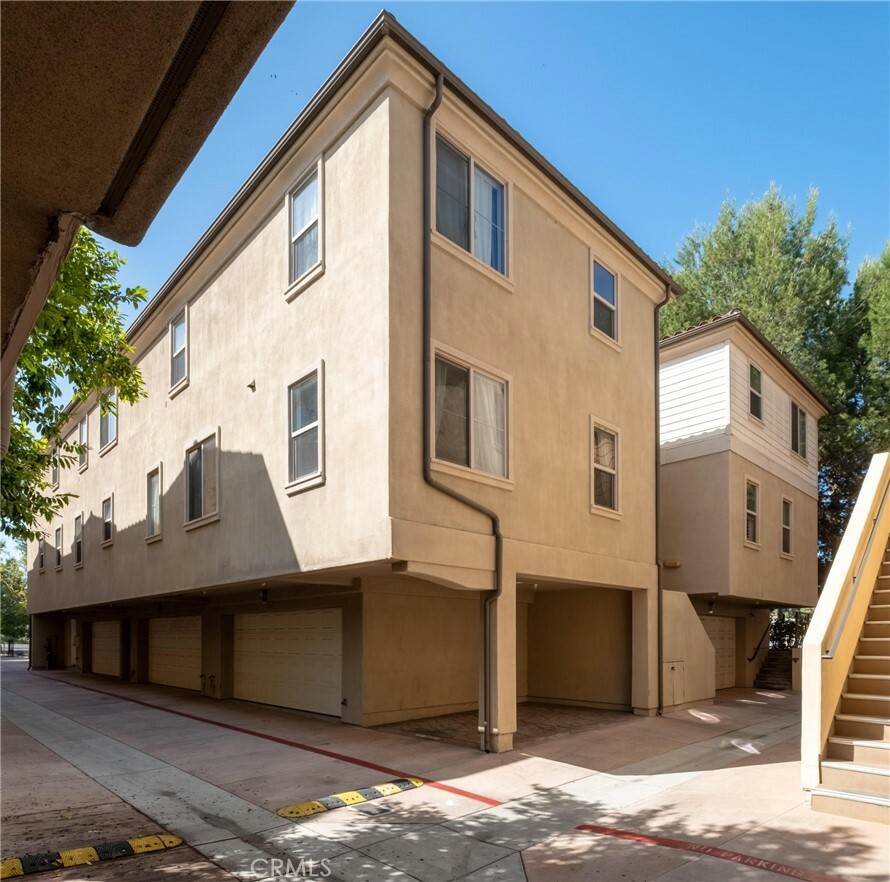 Property Photo: 26404 Vermont Avenue 3 CA 90710