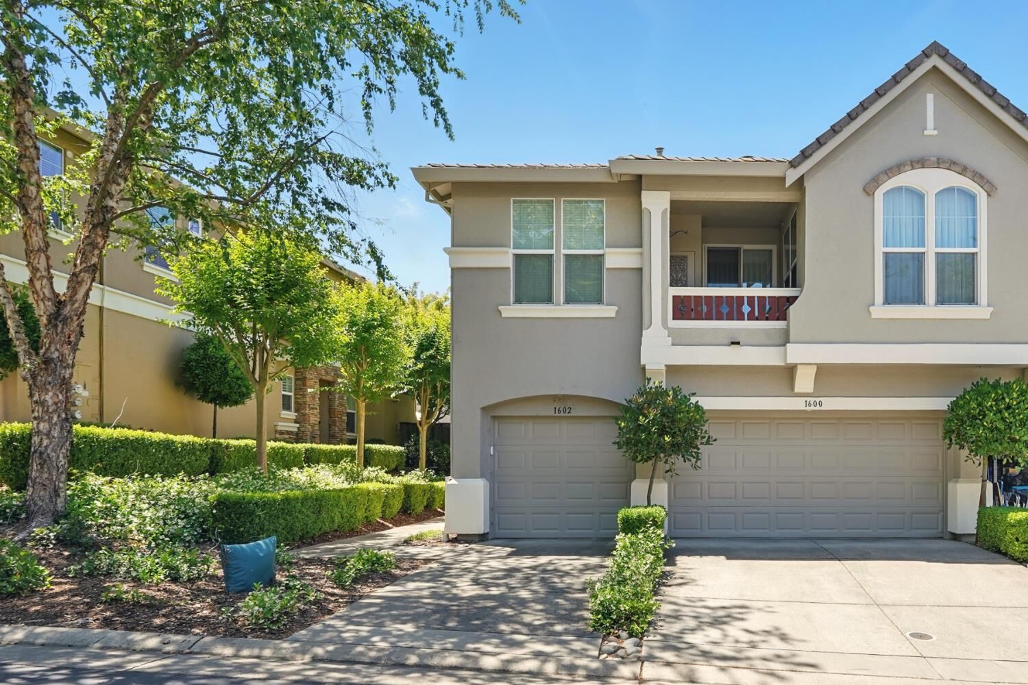 Property Photo: 1600 Kentucky Way CA 95765