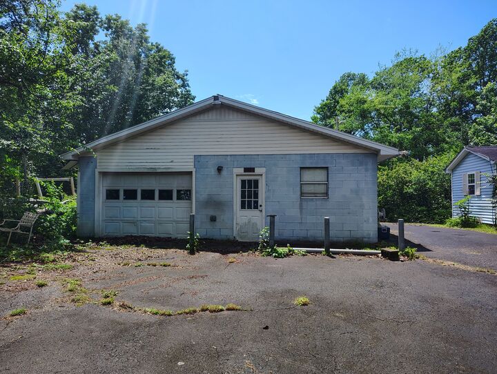 Property Photo: 1004 Haydenburg Rd TN 38588