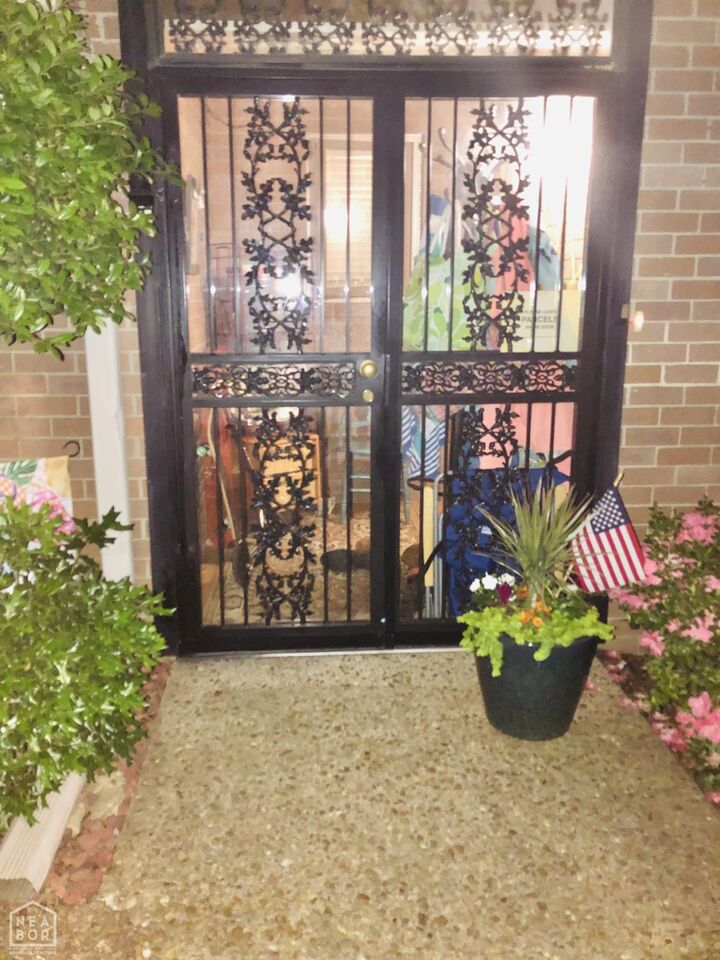 Property Photo: 2705 Greenbriar Drive AR 72401