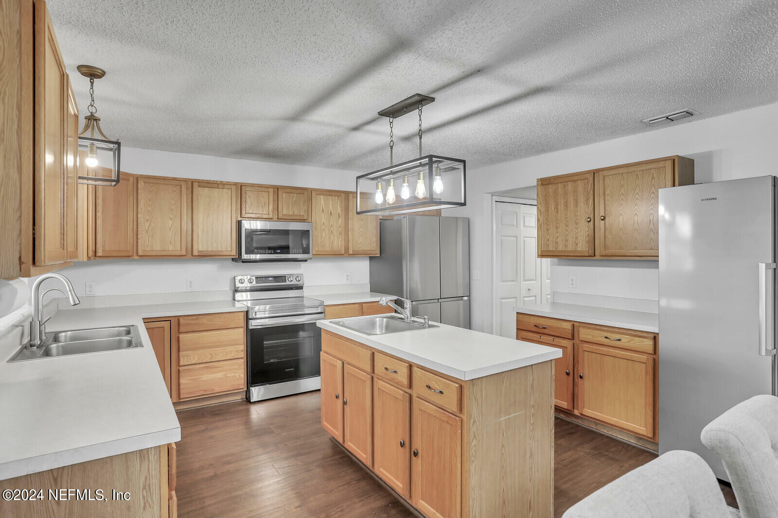 Property Photo: 1483 Seawolf Trail N FL 32221