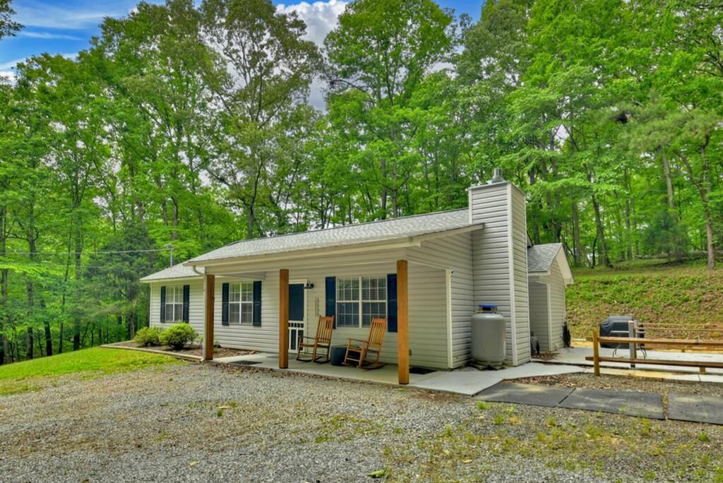 Property Photo:  151 Padget Lane  GA 30540 