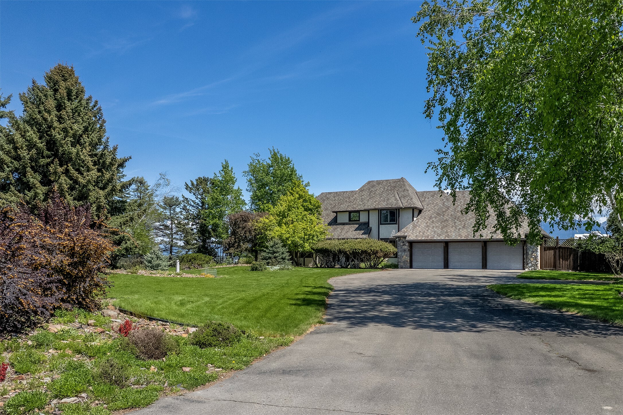 Property Photo:  215 Somerset Drive  MT 59901 