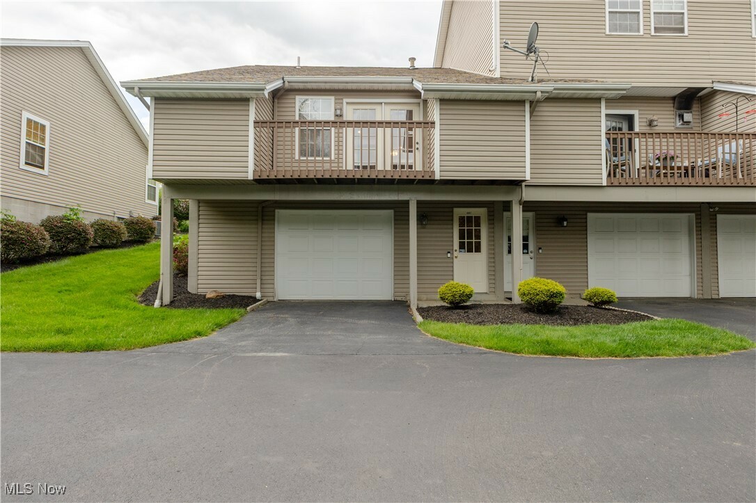 Property Photo: 6957 Tippecanoe Road OH 44406