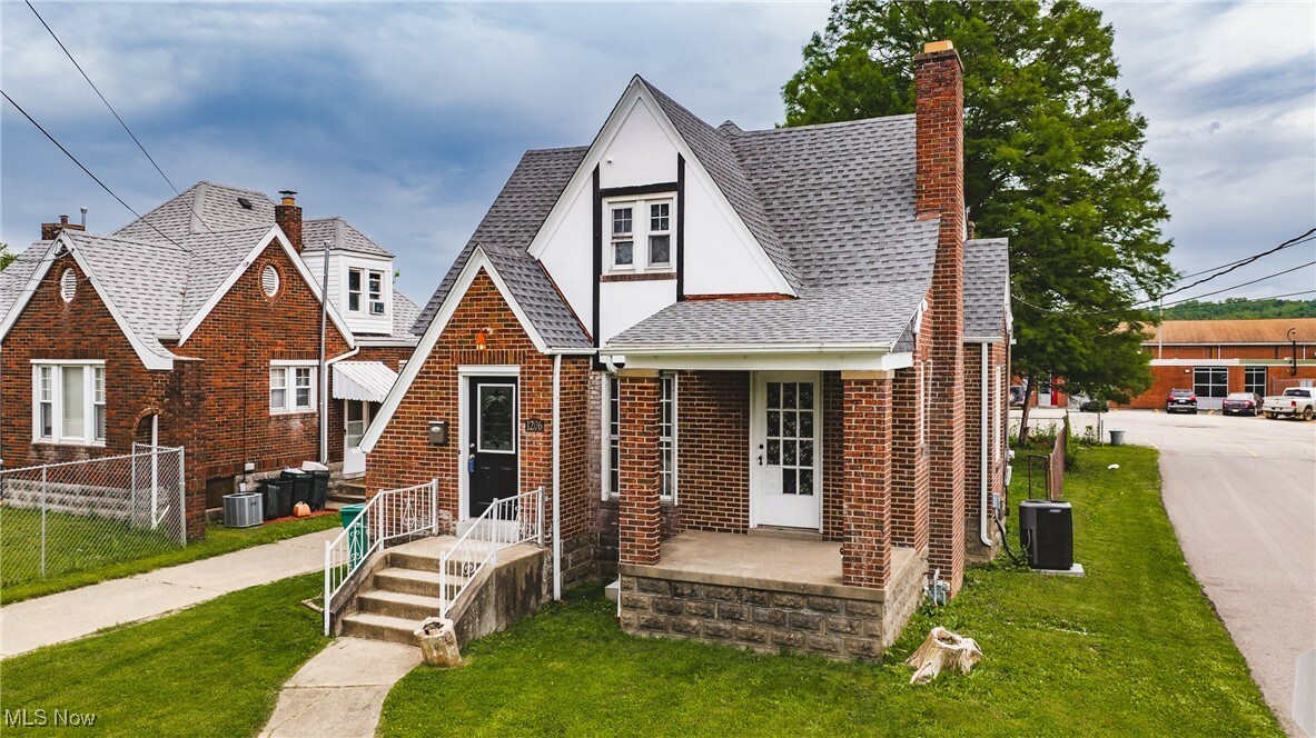 Property Photo: 1206 Laird Avenue WV 26101