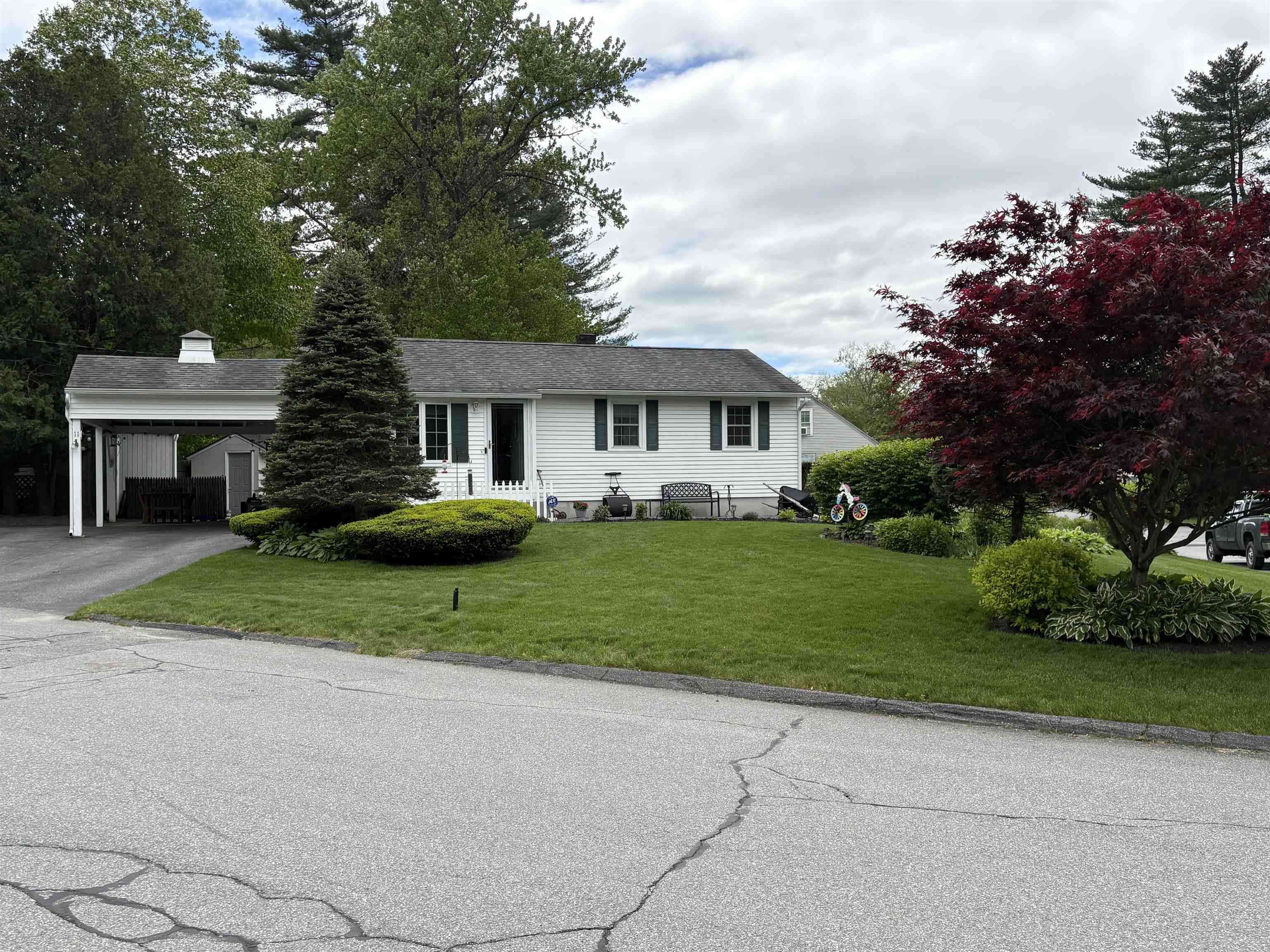 Property Photo: 11 Marshall Court NH 03431