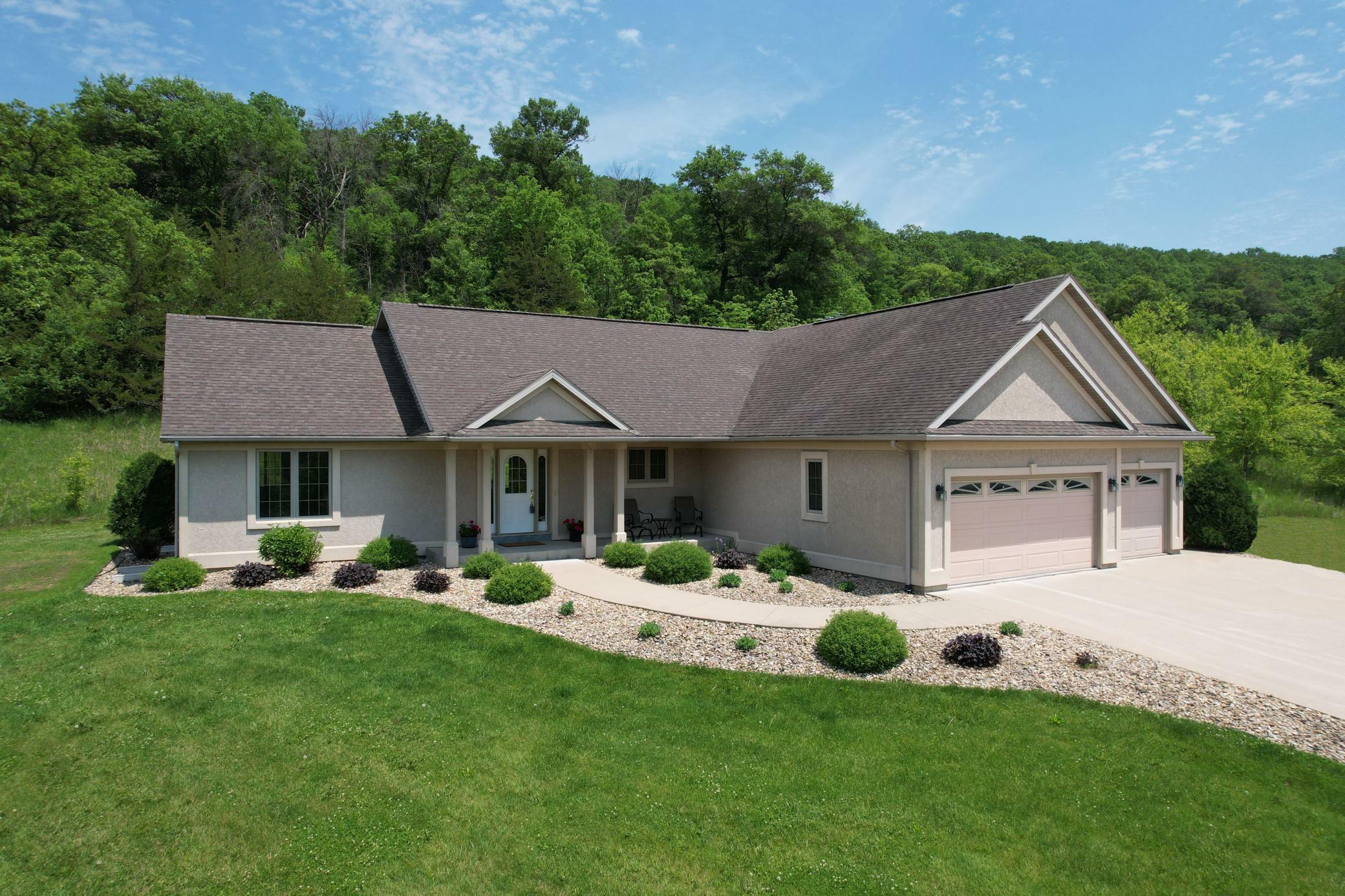 Property Photo: 9484 N Branch Road SE MN 55923
