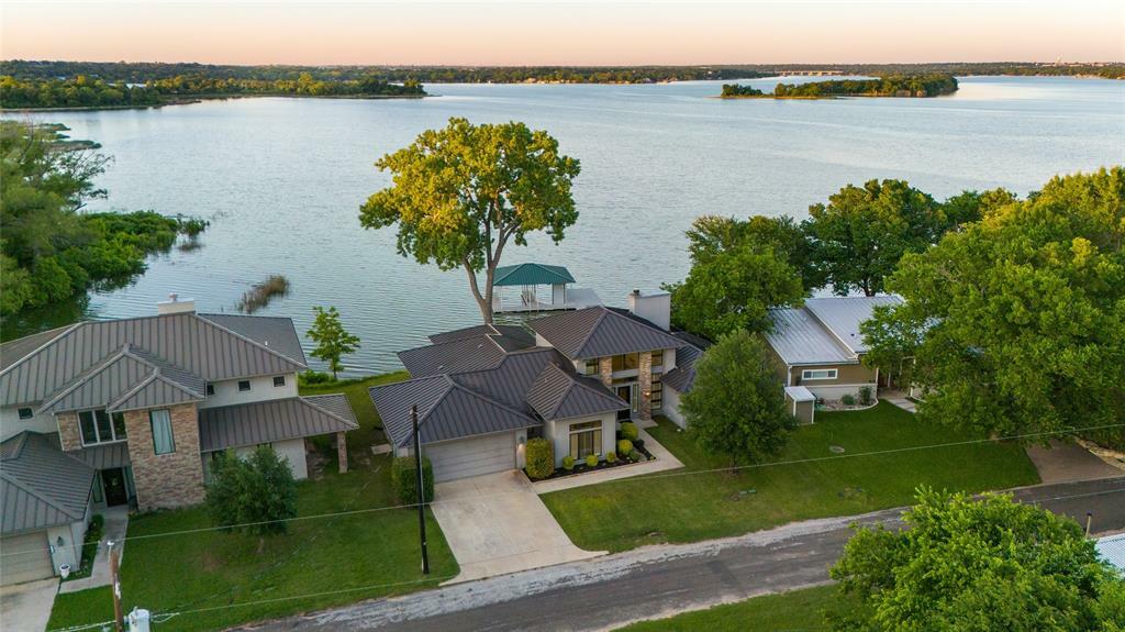 Property Photo: 9856 Lake Haven Circle TX 76108