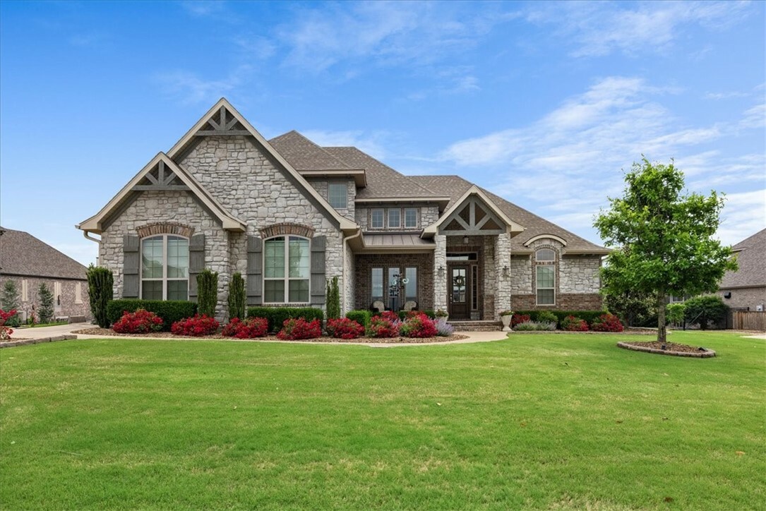 Property Photo: 206 Torrance Drive AR 72718