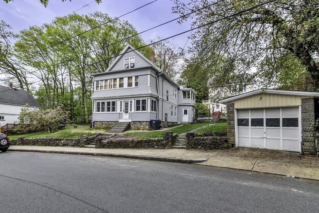 230 Oakland Ave  Methuen MA 01844 photo