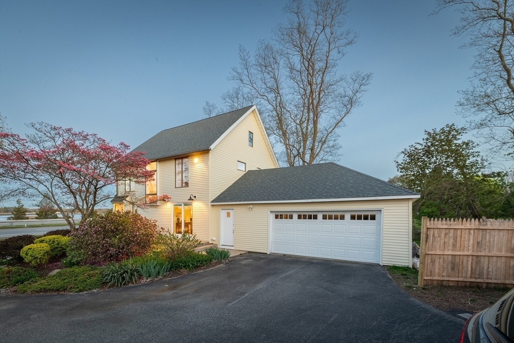 Property Photo:  1705 Wampanoag Trl  RI 02806 