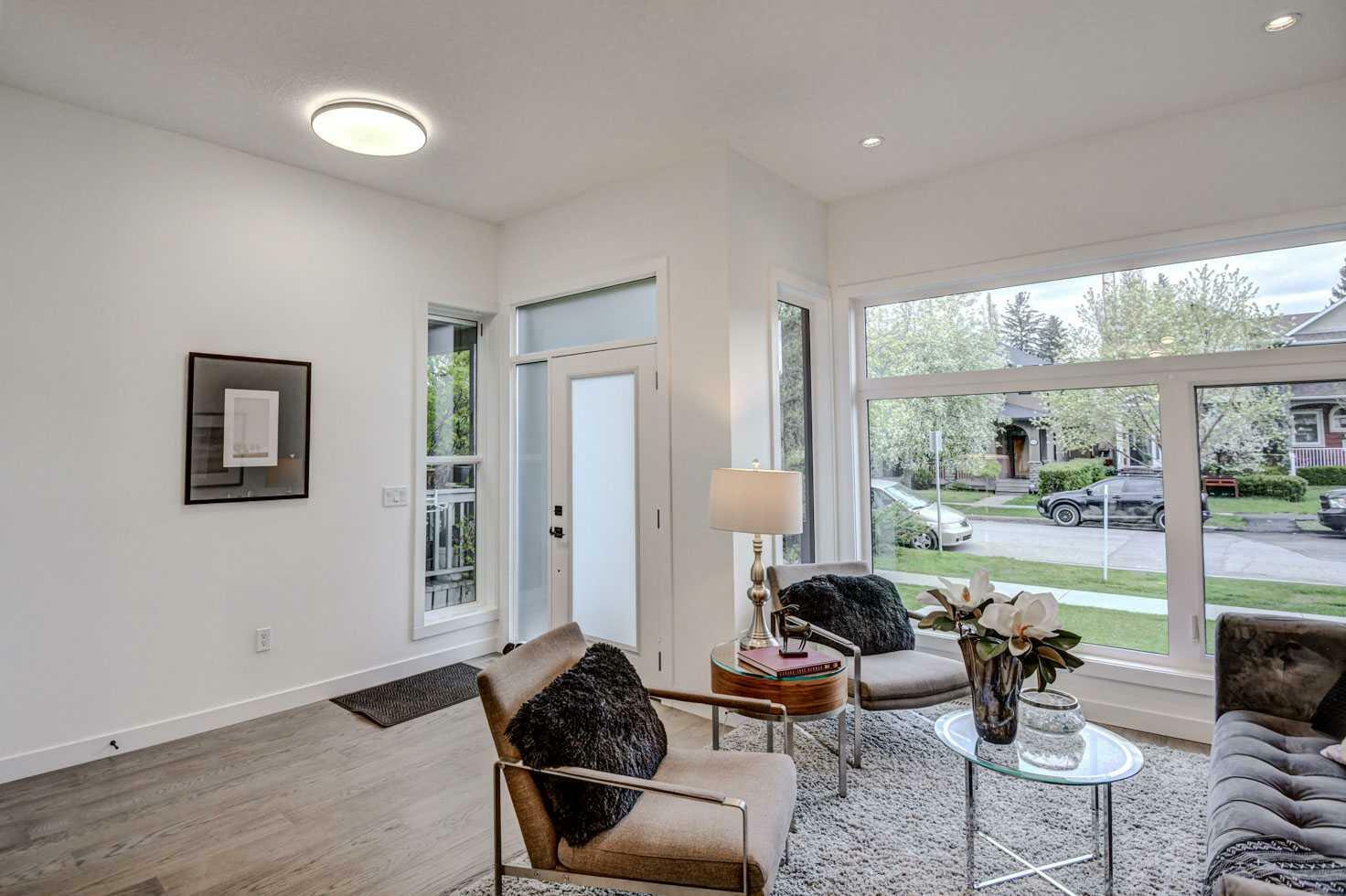 Property Photo: 1765 7 Avenue NW AB T2N 0Z5