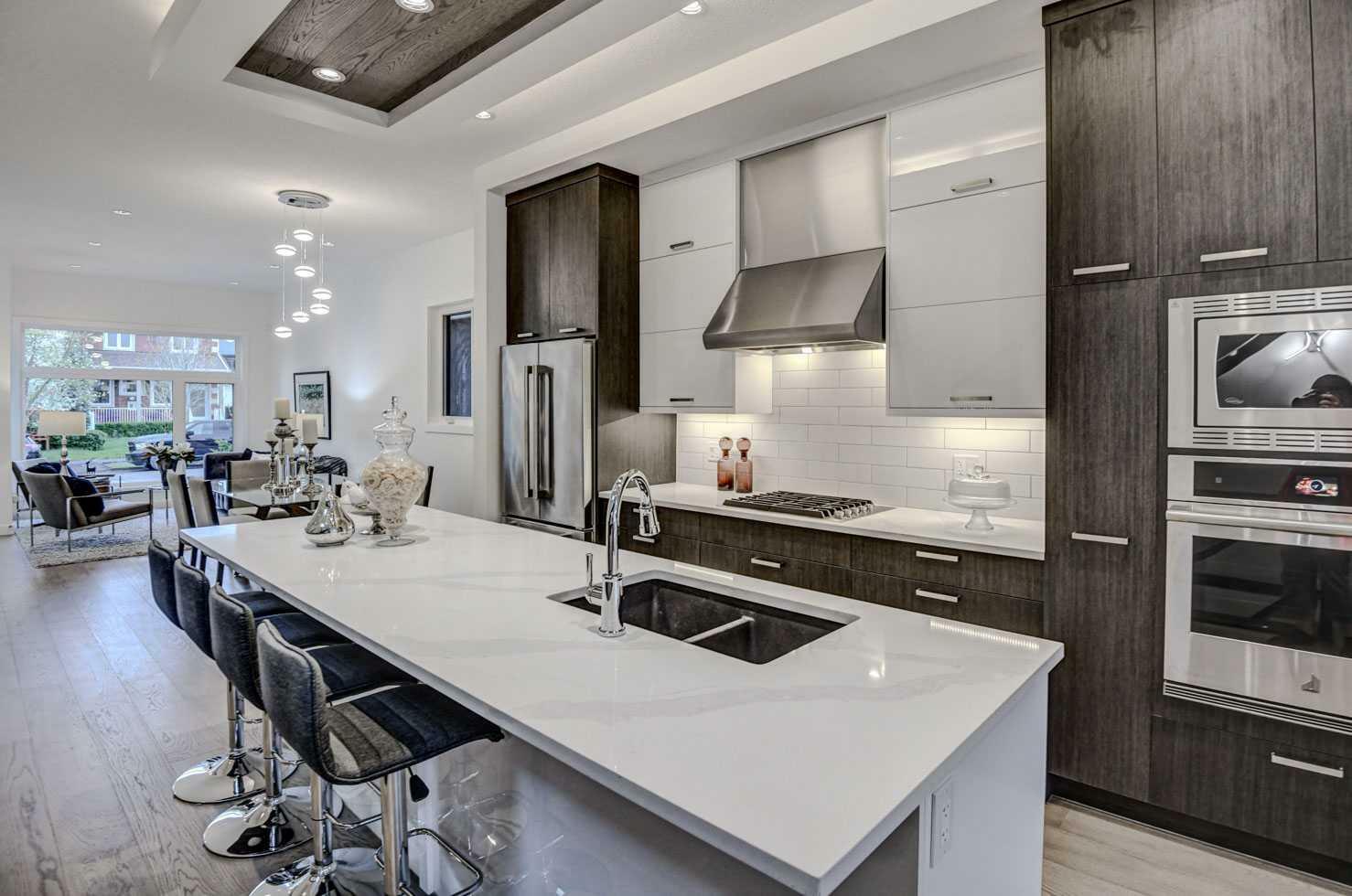 Property Photo: 1765 7 Avenue NW AB T2N 0Z5