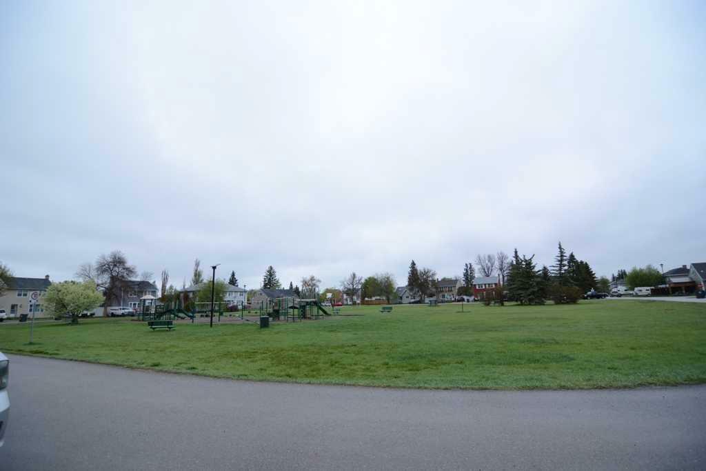 Property Photo:  414 Willow Crescent  AB T4S 1V7 