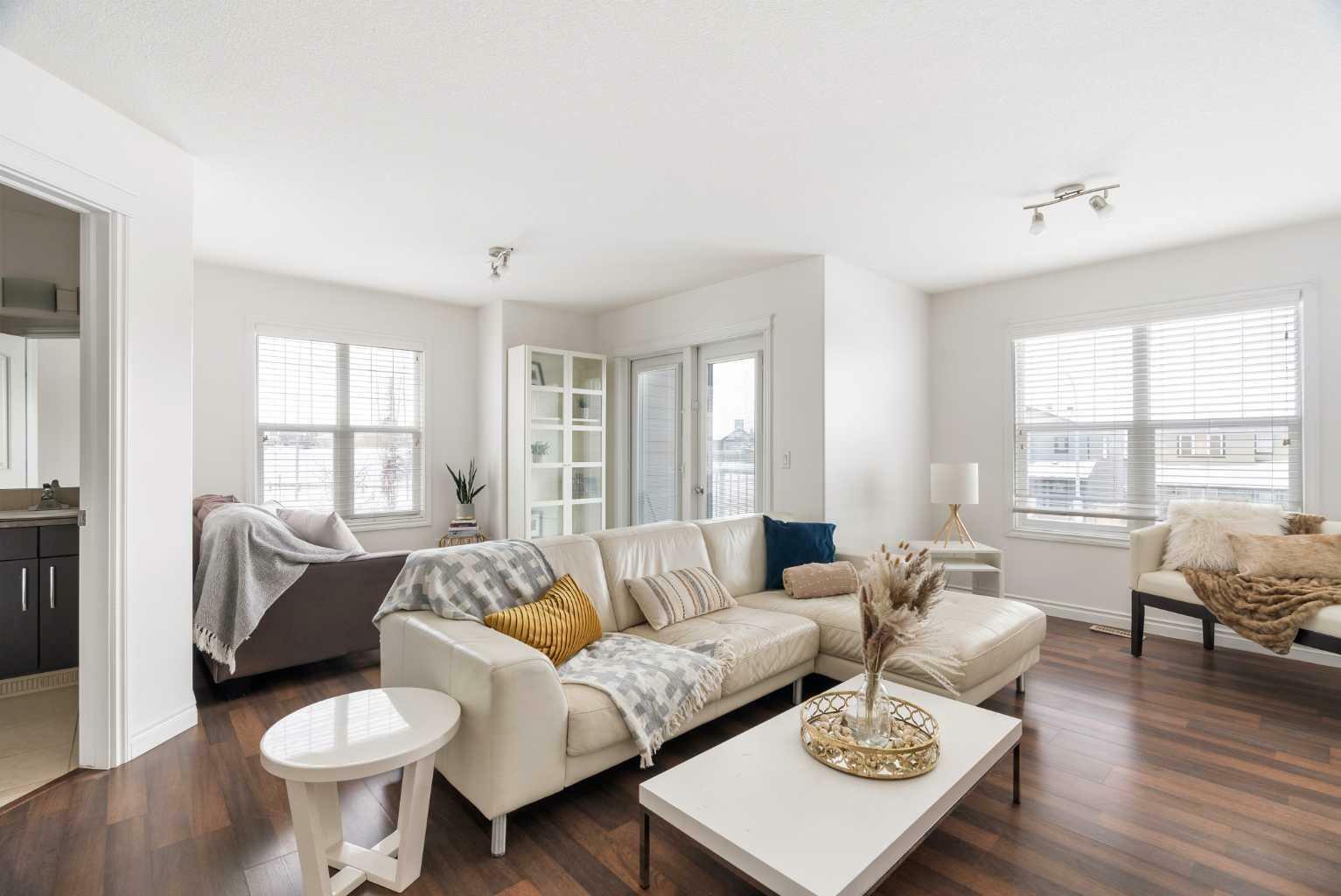 Photo de la propriété: 180 Riverstone Ridge 46 AB T9K 0V6