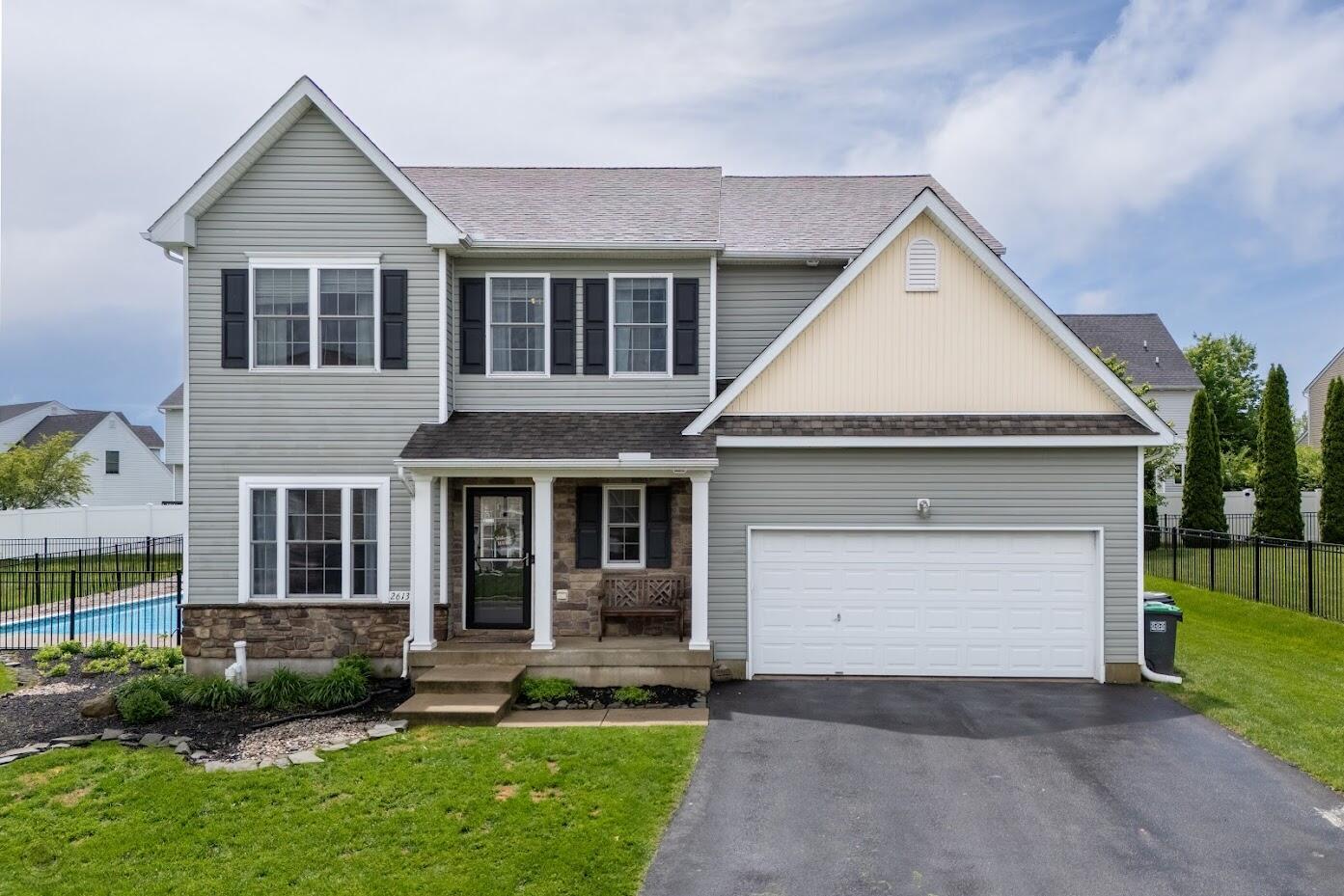 Property Photo: 2613 English Ivy Road PA 18064
