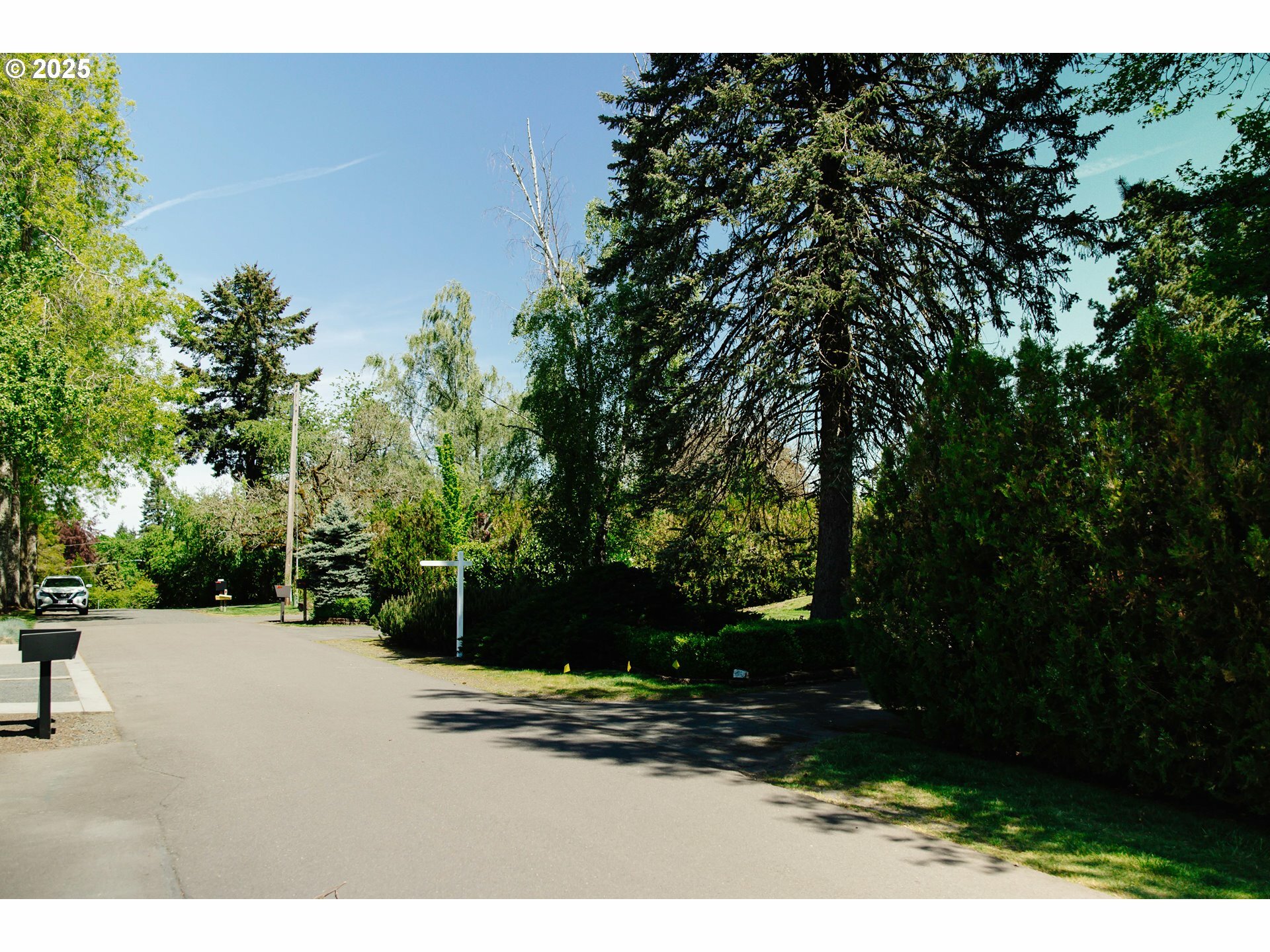 Property Photo: 13092 Amber Pl OR 97034
