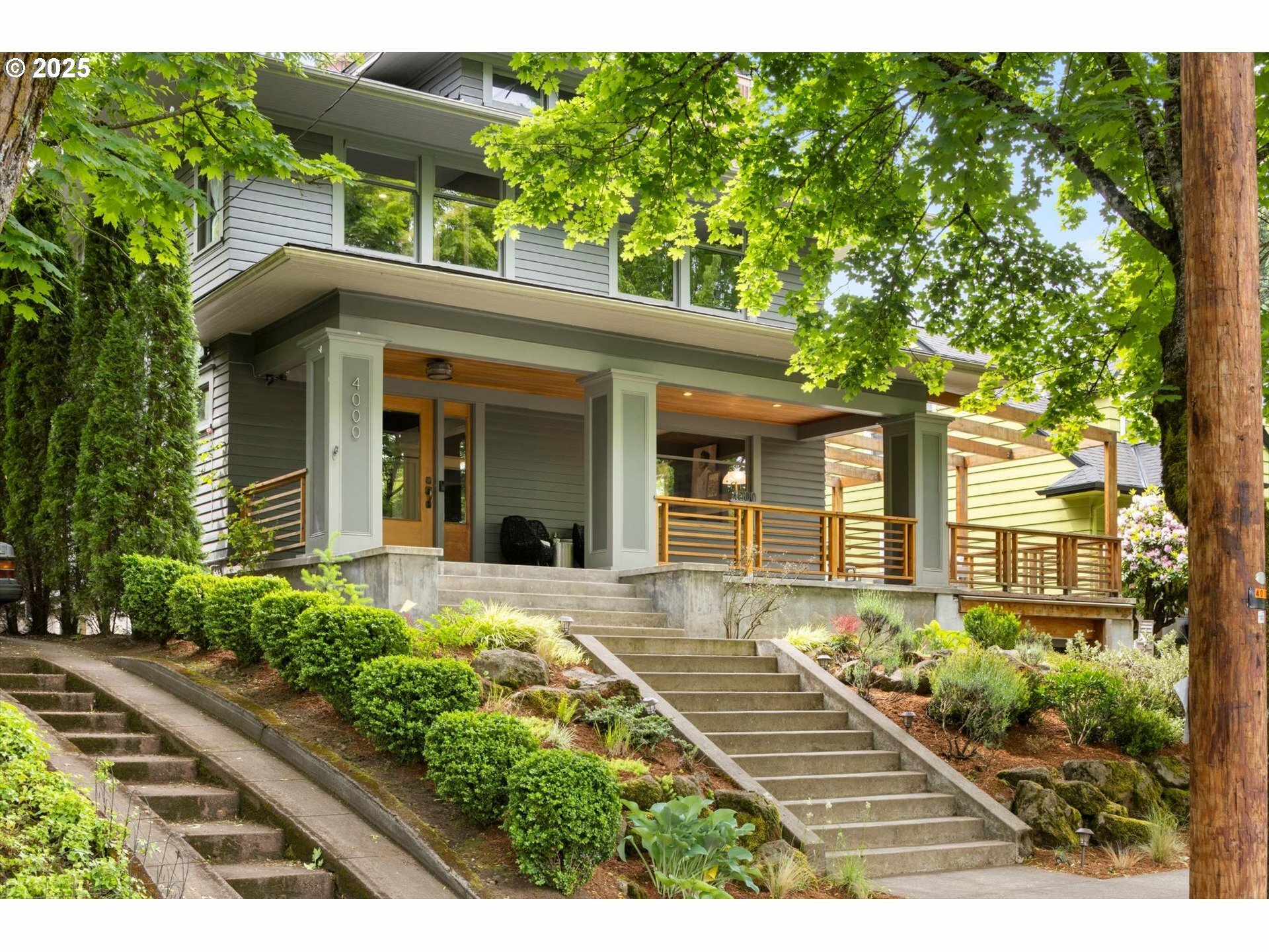 Property Photo: 4000 NE Hassalo St OR 97232