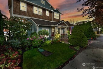 Property Photo: 2106 Grand 101 WA 98201