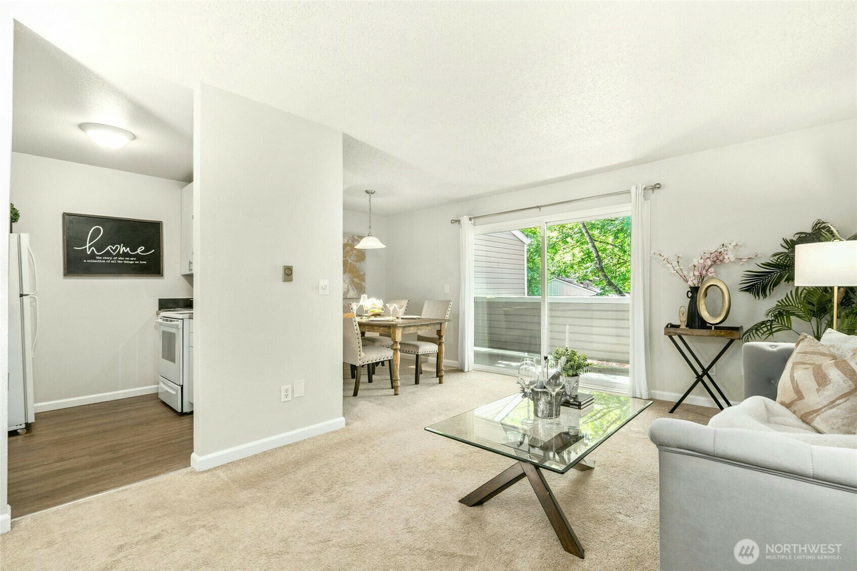 Property Photo: 12513 NE 130th Way C204 WA 98034