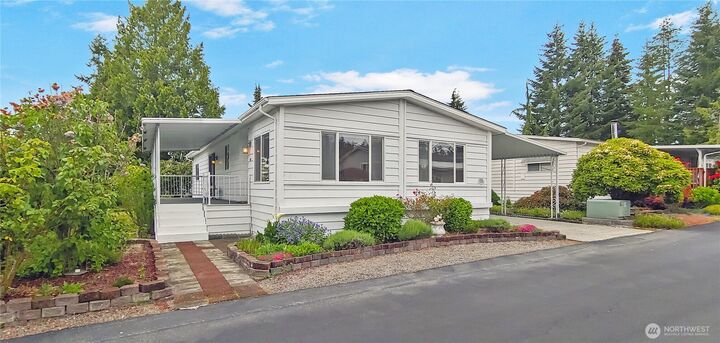 Property Photo:  620  112th Street SE 153  WA 98208 