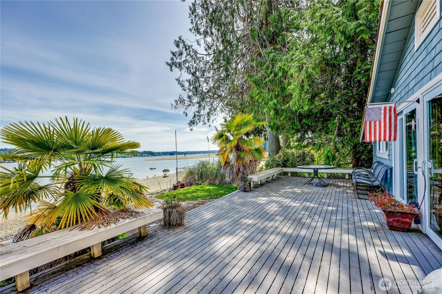 Property Photo: 7602 E Grapeview Loop WA 98524