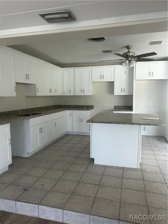 Property Photo: 11 SE Kings Bay Drive FL 34429