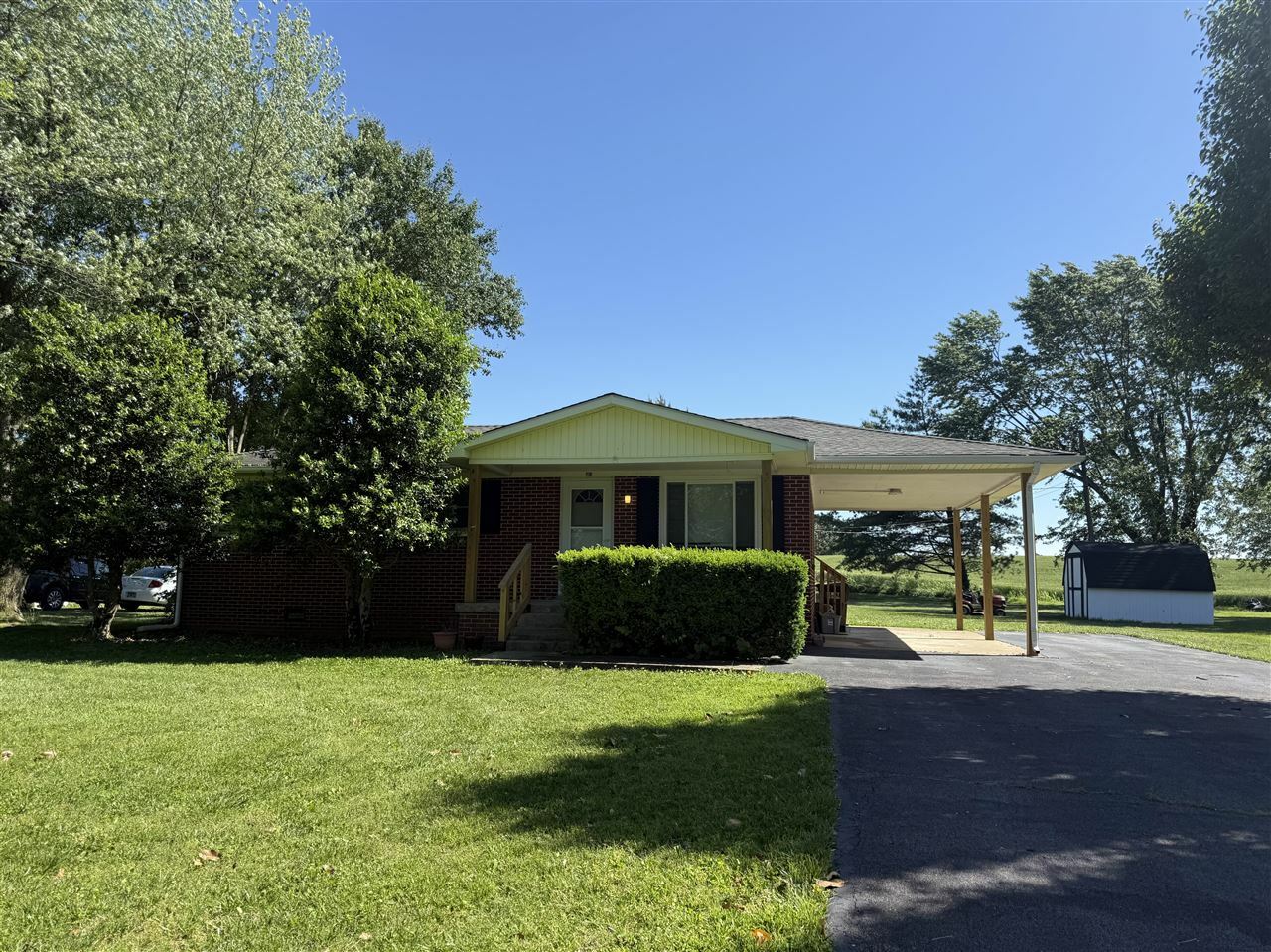 Property Photo: 105 Coates Road KY 42134