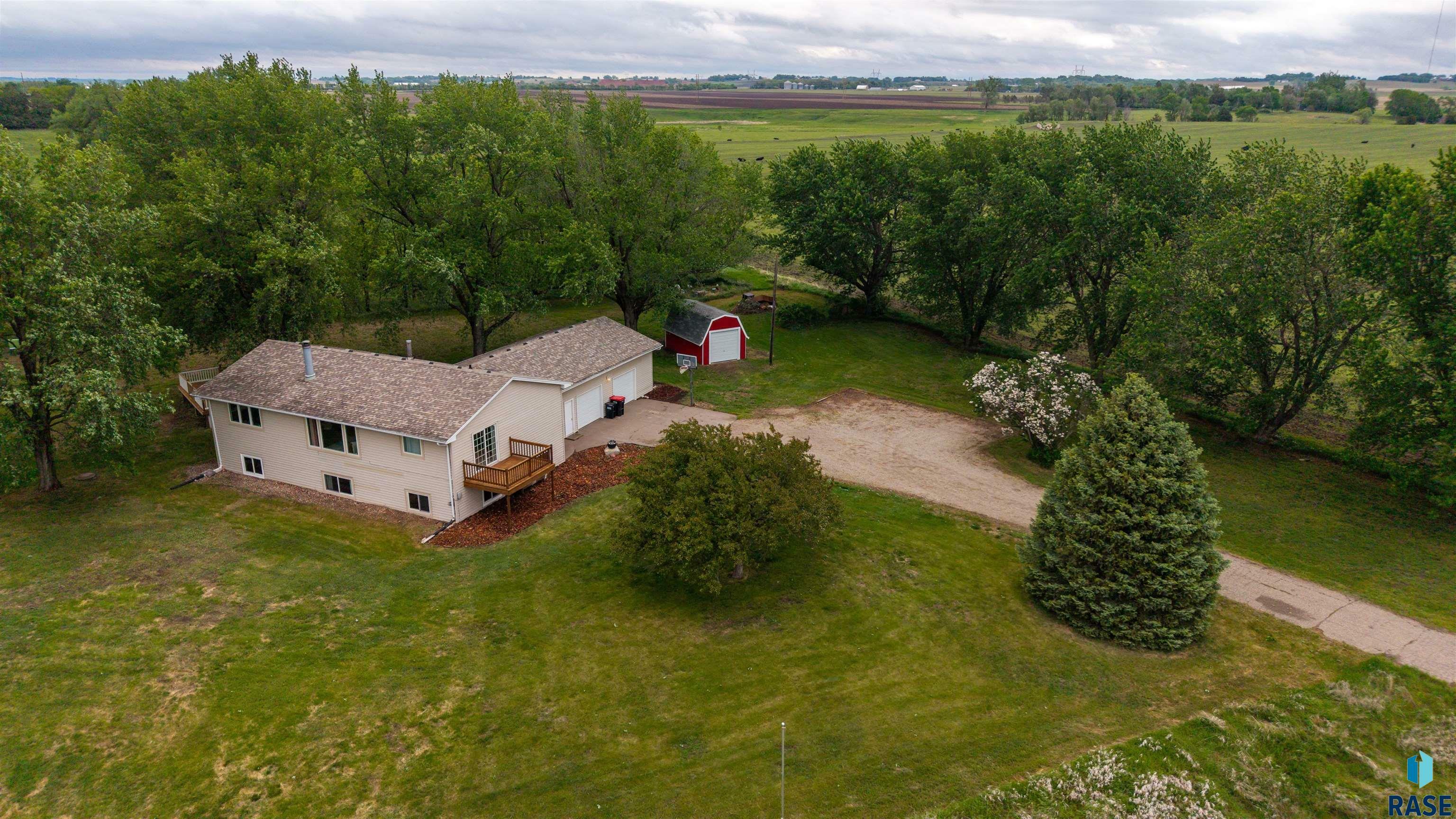 Property Photo: 48124 268th St SD 57005