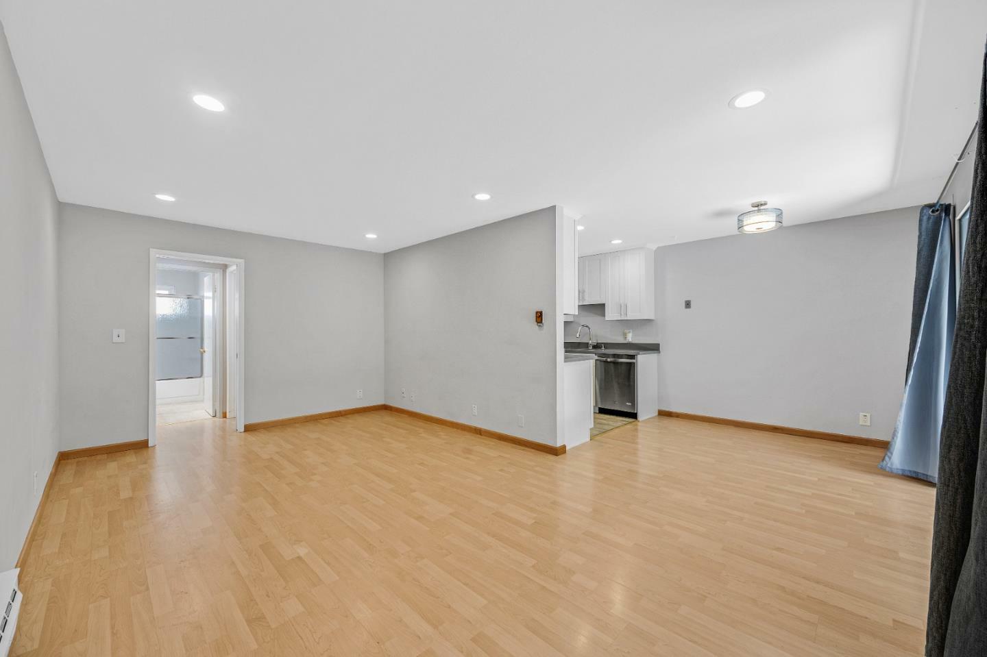 Property Photo:  2025 California Street 8  CA 94040 