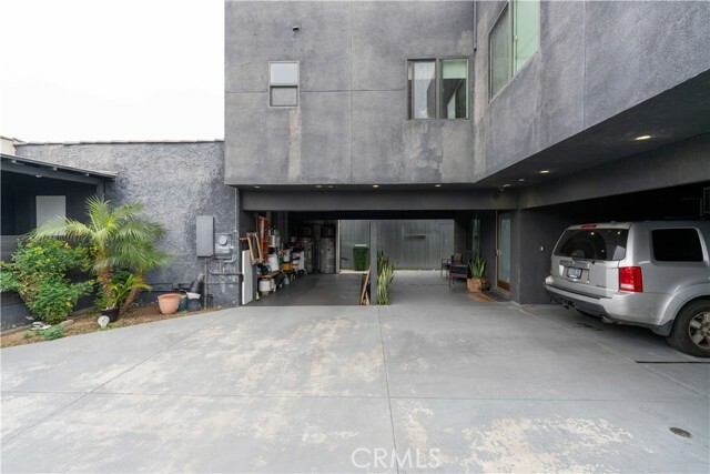3119 Larga Avenue  Los Angeles CA 90039 photo