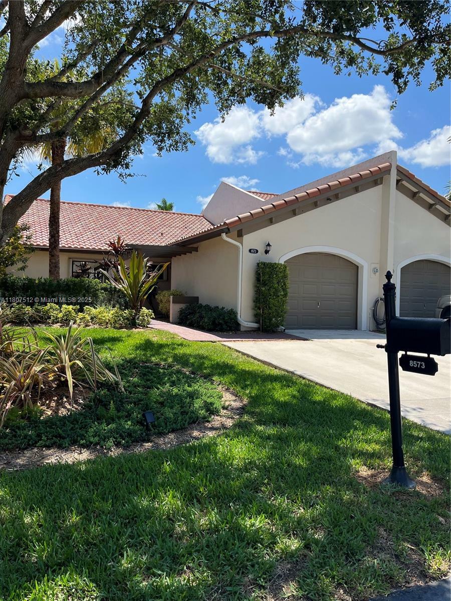 Property Photo: 8573 SW 115th Ct FL 33173