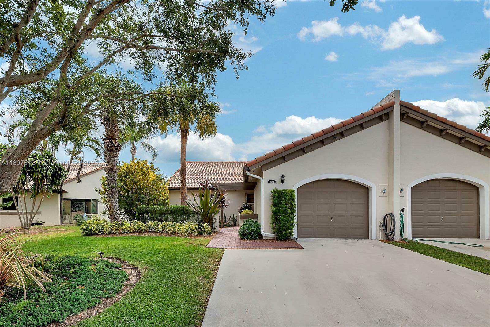 Property Photo: 8573 SW 115th Ct FL 33173