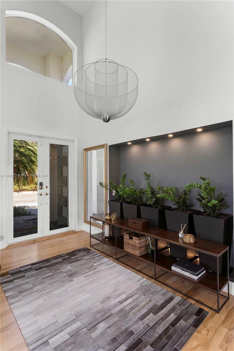 Property Photo: 3905 Pinecrest Ct FL 33331