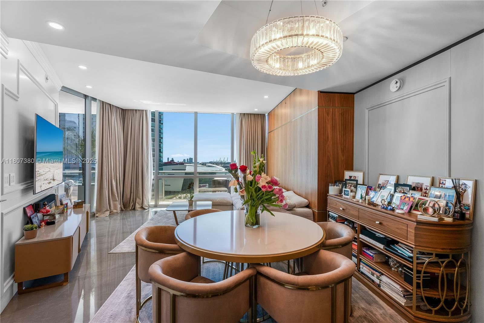 Property Photo: 851 NE 1st Ave 1409 FL 33132