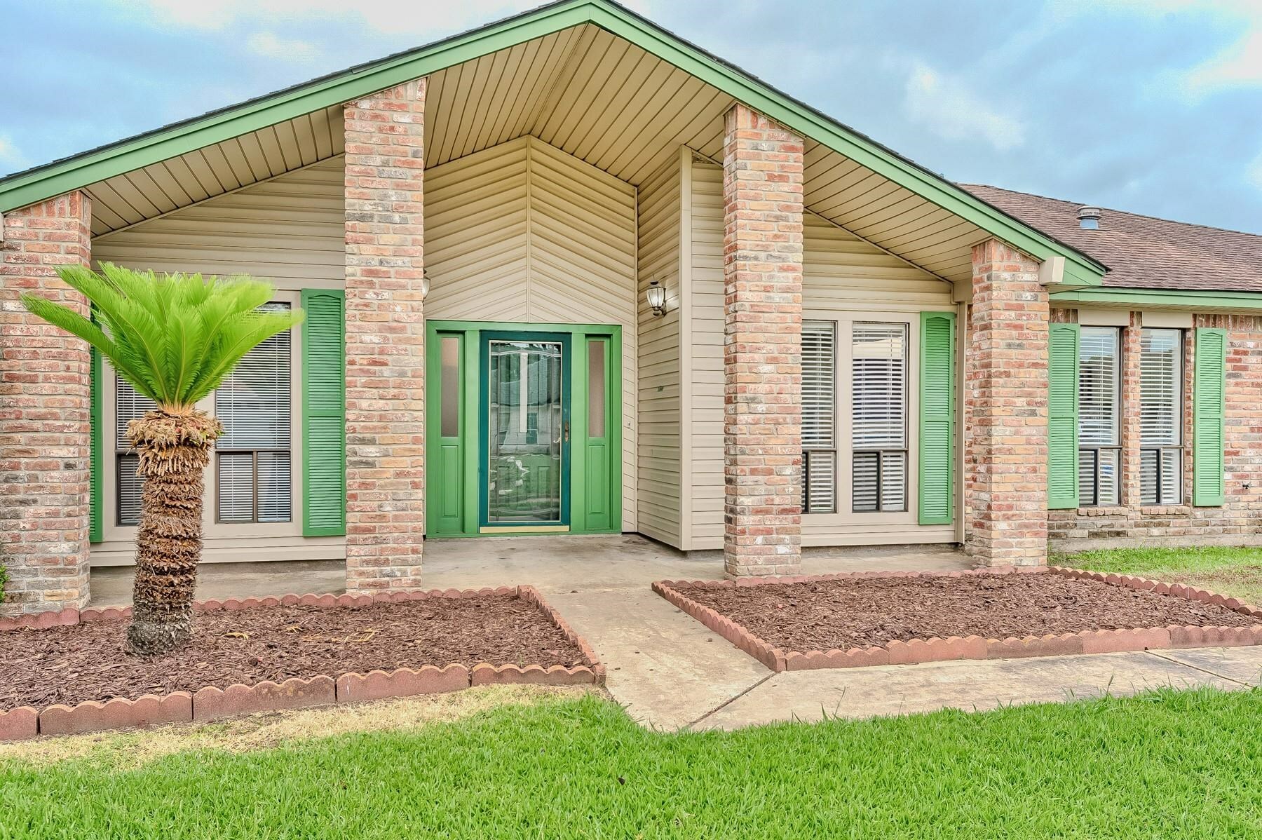 Property Photo: 3920 Blackberry Lane TX 77642