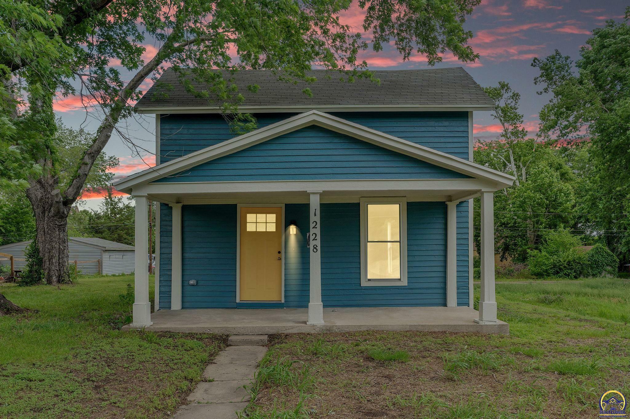 Property Photo: 1228 NW Van Buren St KS 66608