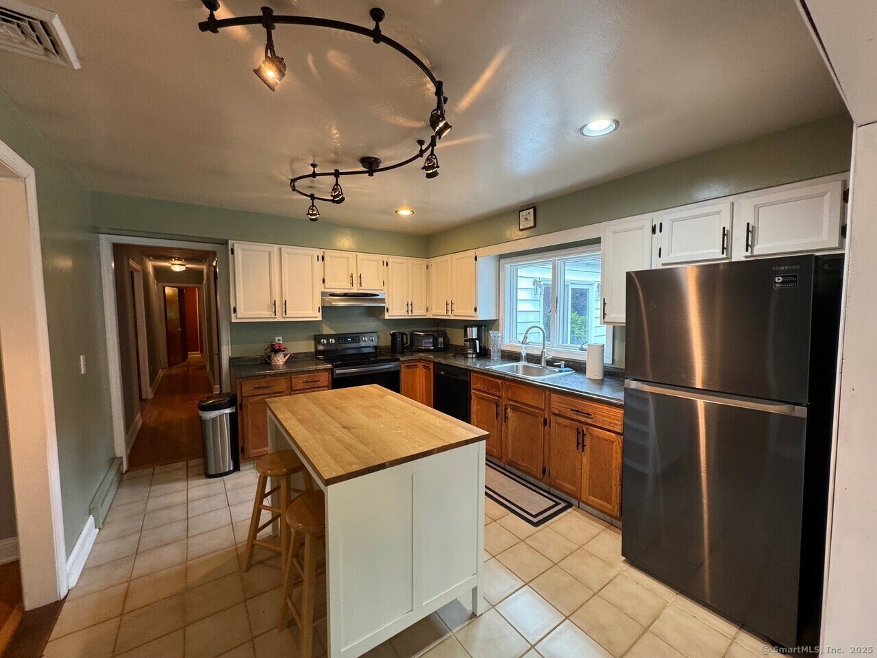 Property Photo: 48 Bailey Street CT 06611