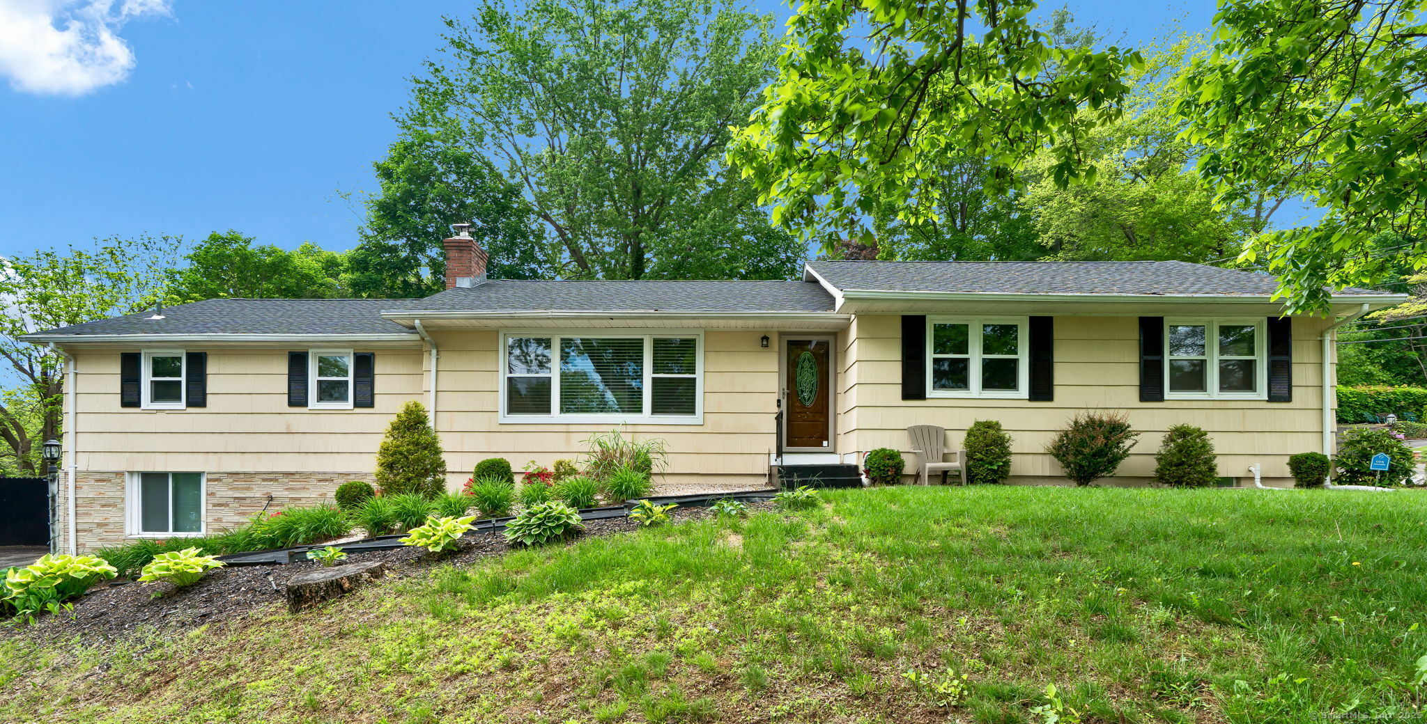 Property Photo: 207 Jepson Lane CT 06451