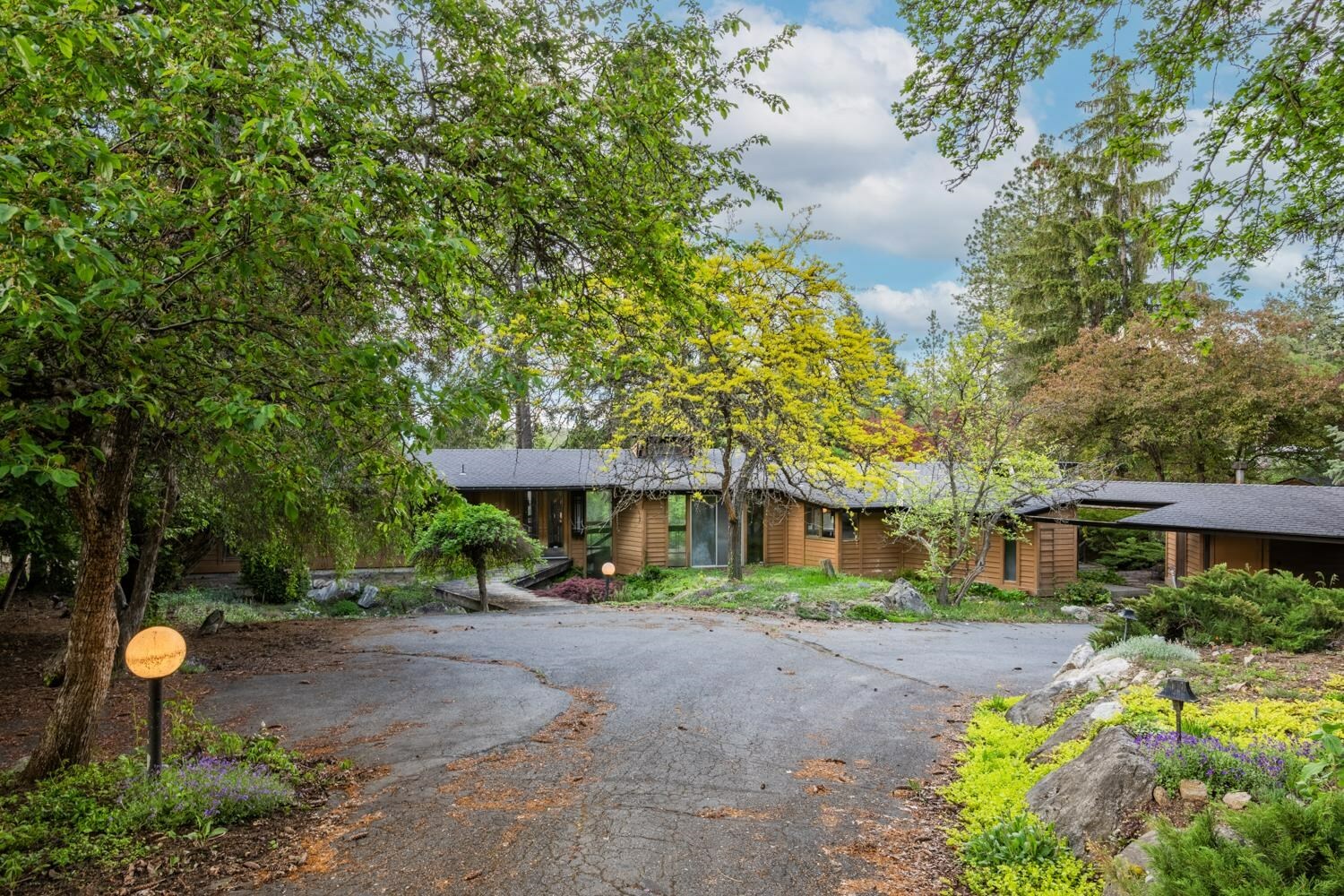 12515 E Apache Pass Rd  Spokane WA 99206 photo