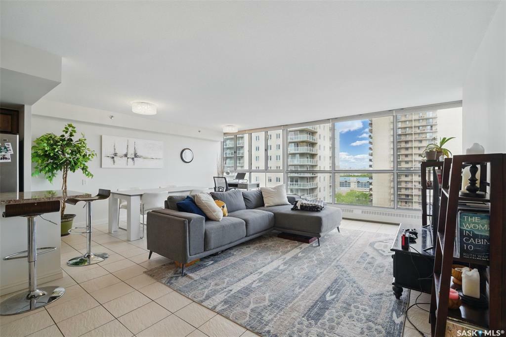 Property Photo: 315 5th Avenue N 1401 SK S7K 5Z8